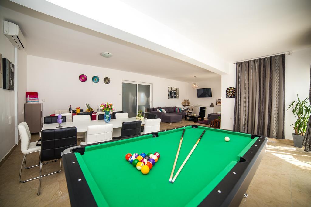 Holiday Home White House โปดสตรานา ภายนอก รูปภาพ