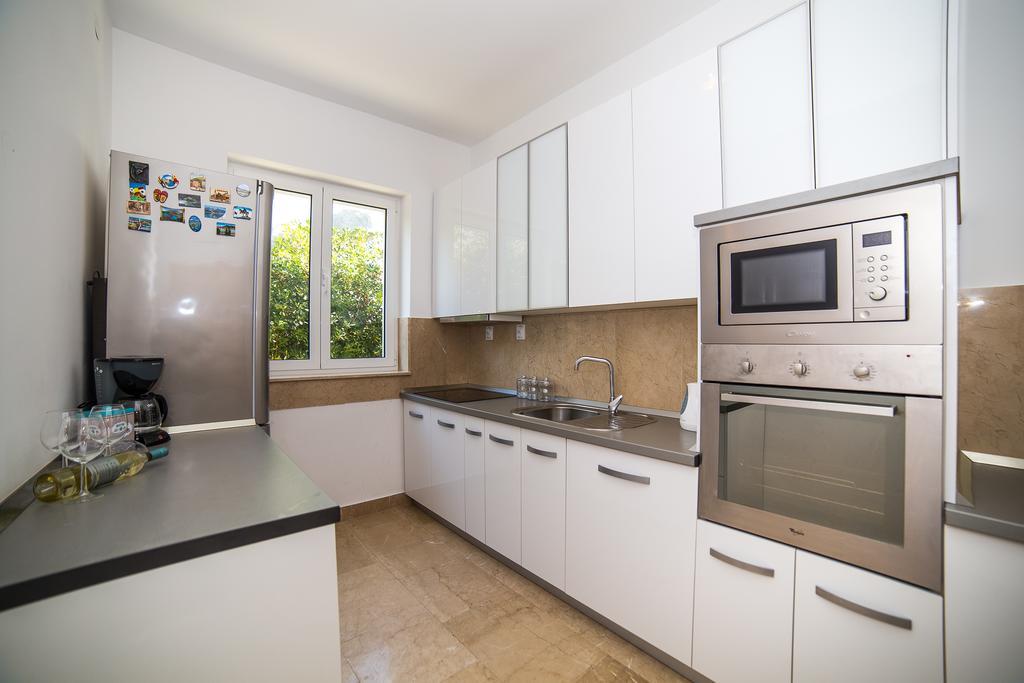 Holiday Home White House โปดสตรานา ภายนอก รูปภาพ