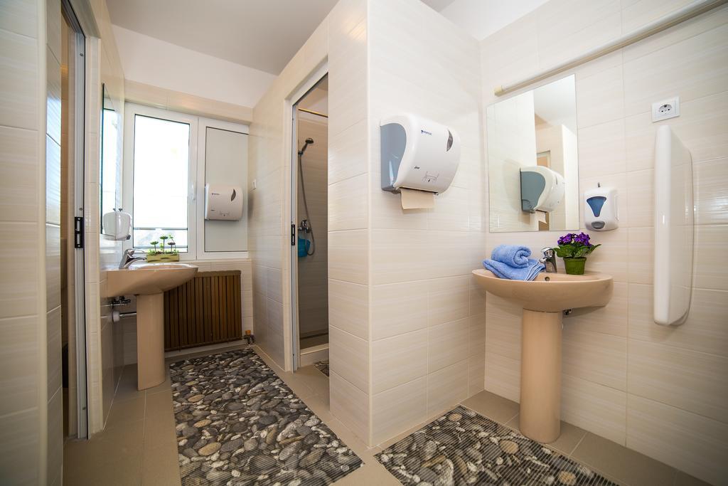 Holiday Home White House โปดสตรานา ภายนอก รูปภาพ